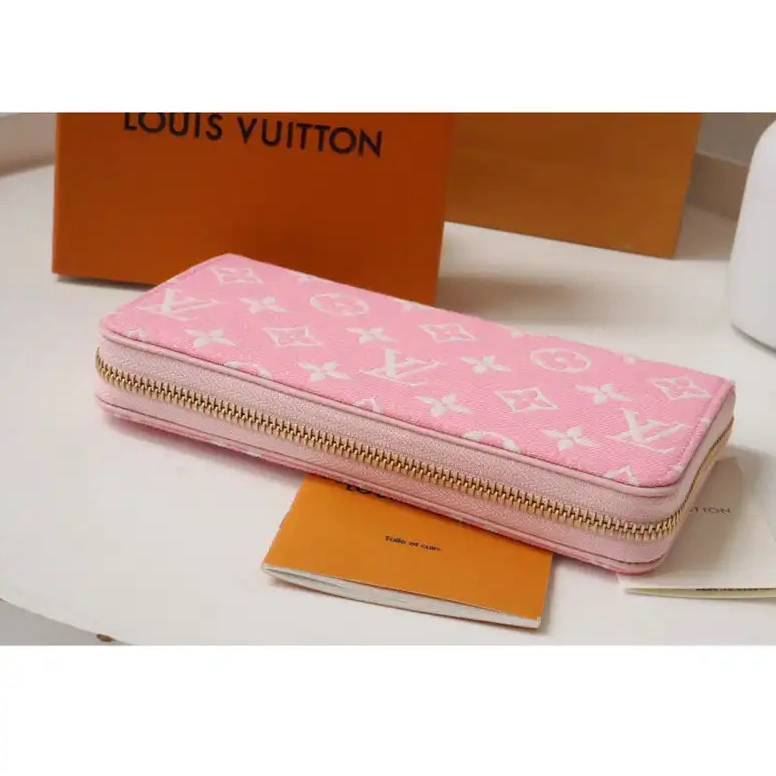 Fashionrepsfam ru LV Bag 2204DJ0036 0802